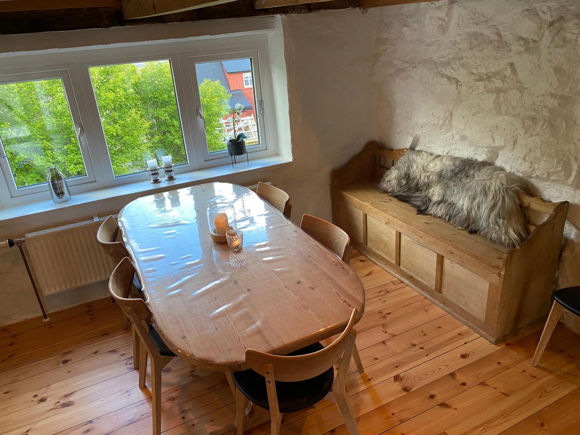 Mithvagur Abbasa Hus-Grandpa S House Kumlavegur 9ヴィラ エクステリア 写真